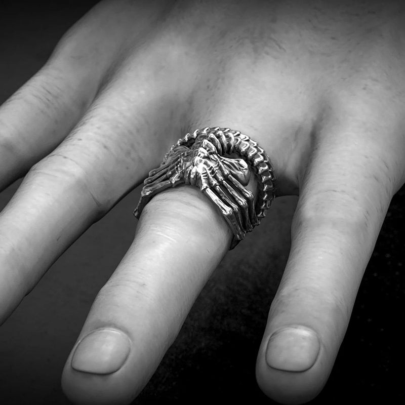 Skanto | Alien-Facehugger-Ring