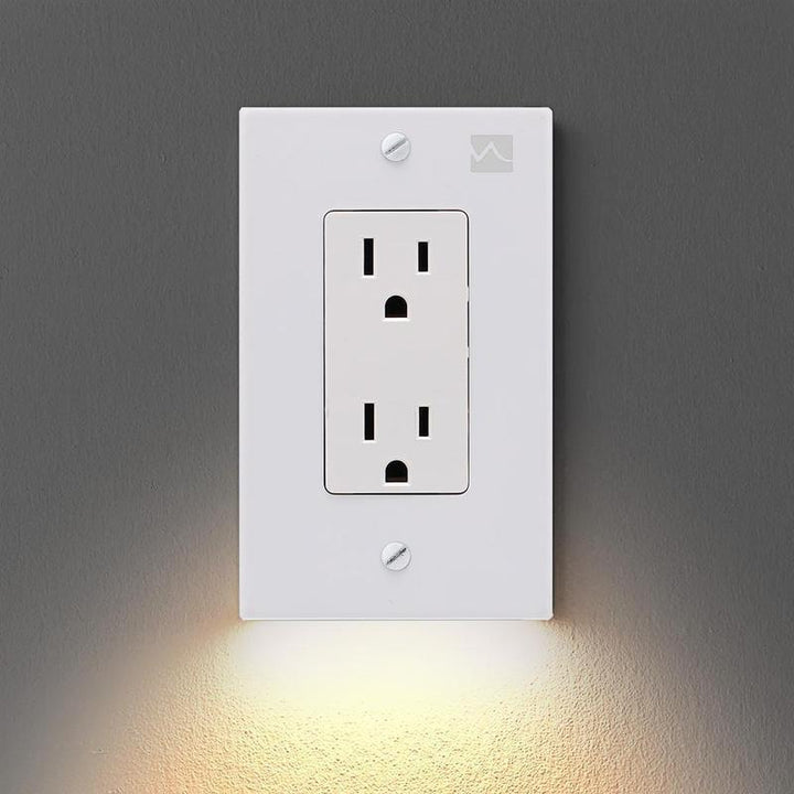 Skanto | Outlet veggplate med LED nattlys