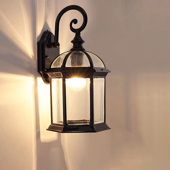 Tradisjonell Vintage Hexagonal Slott Aluminiums Glass 1-Lys Utendørs Vegglys Lampe For Hage | Skanto