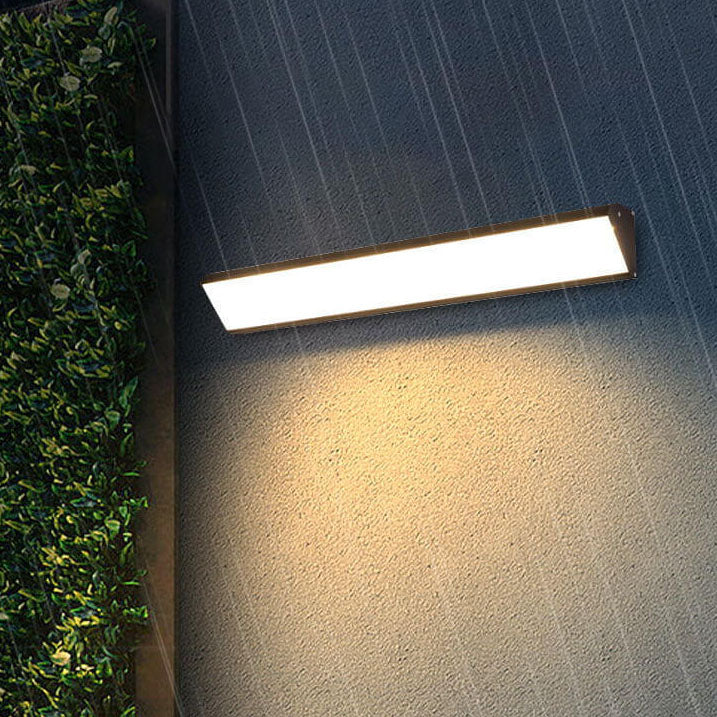 Moderne, lang LED-vegglampe for utendørs bruk, laget av aluminium og akryl, vanntett, med lang stang, for utendørs bruk