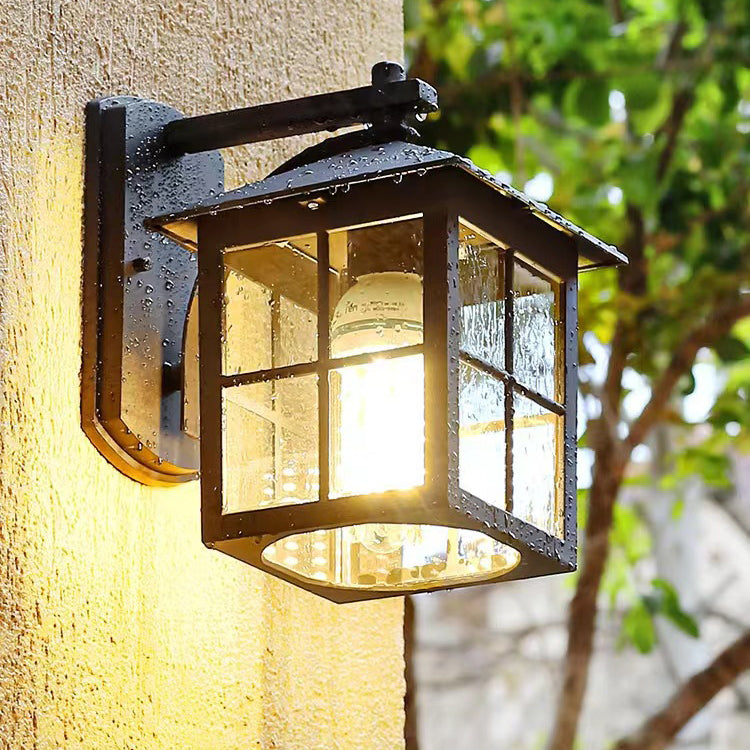 Moderne Enkelhet Vanntett Aluminium Kvadratisk Glass Skjerm 1-Lys Vegglampe For Utendørs Patio | Skanto