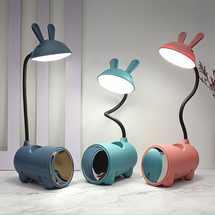 Skanto | Kreativ LED Touch Lampe med Pennholder | USB Lading Funksjon | Skrivebord lampe | Barnerom Dekor