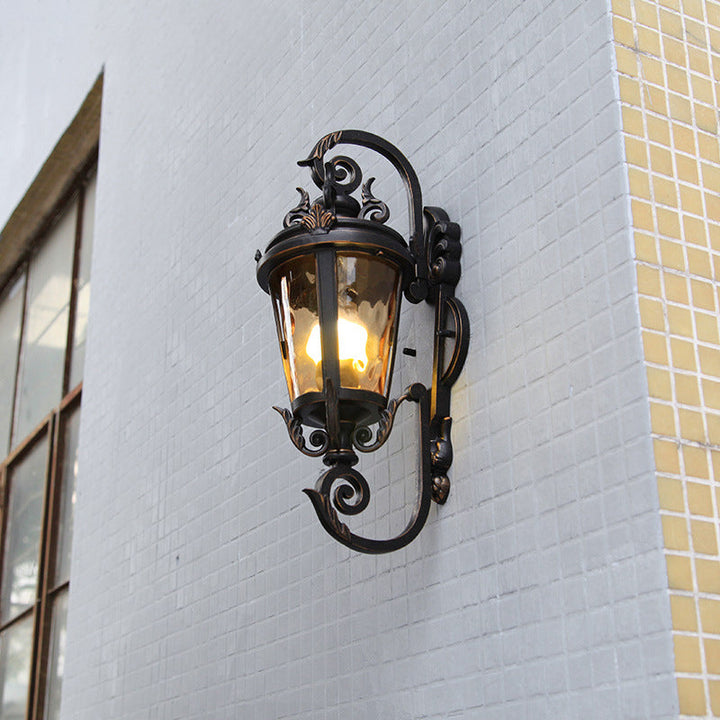 Tradisjonell europeisk vanntett aluminiums glassylinder 1-lyskilde vegglampe for utendørs terrasse | Skanto