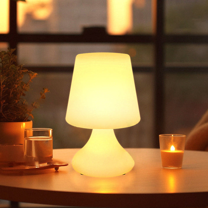Moderne minimalistisk PE-koppform USB LED bordlampe nattlys for utendørs patio | Skanto