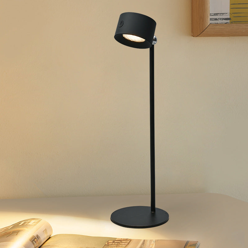 Berøringsfølsom LED bordlampe med magnetisk base. | Skanto