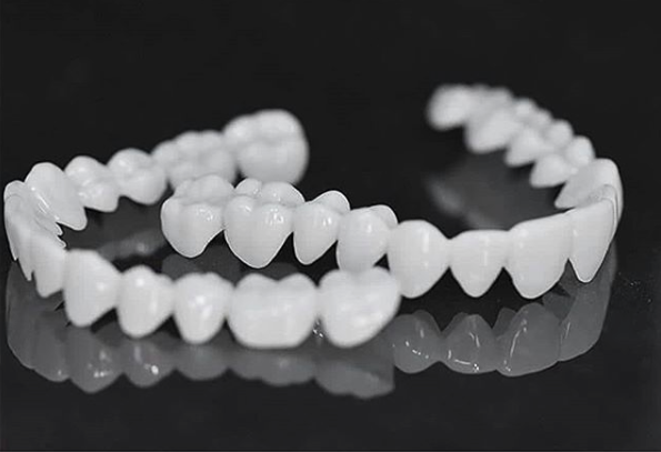 Kosmetiske Tann Toppers SmileShape – Gjenbrukbar, Fleksibel og Naturlig Hvit | Skanto