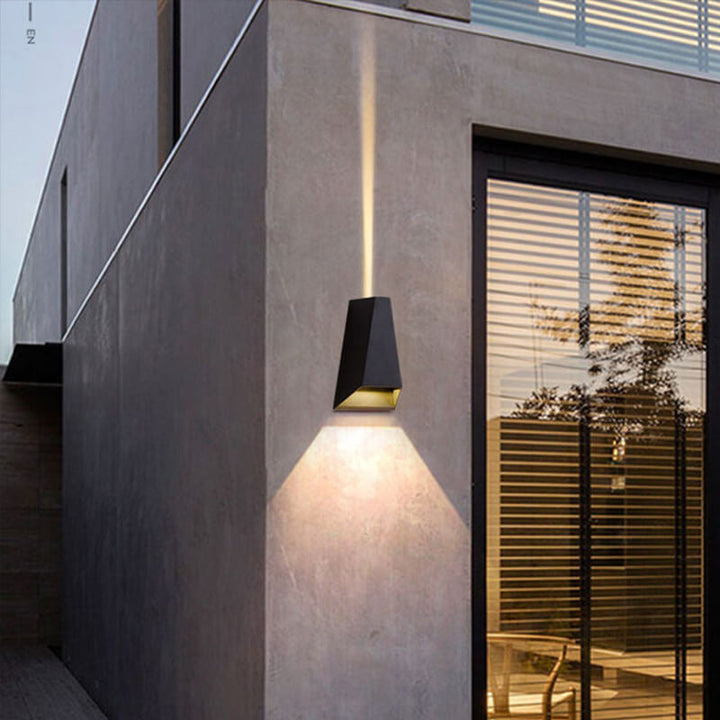 Moderne, kreativ trapesformet LED-utevegglampe med oppover- og nedoverrettet belysning