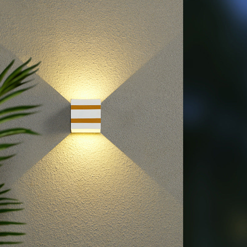 Utendørs minimalistisk firkantet kube aluminiums vanntett LED vegglampe | Skanto