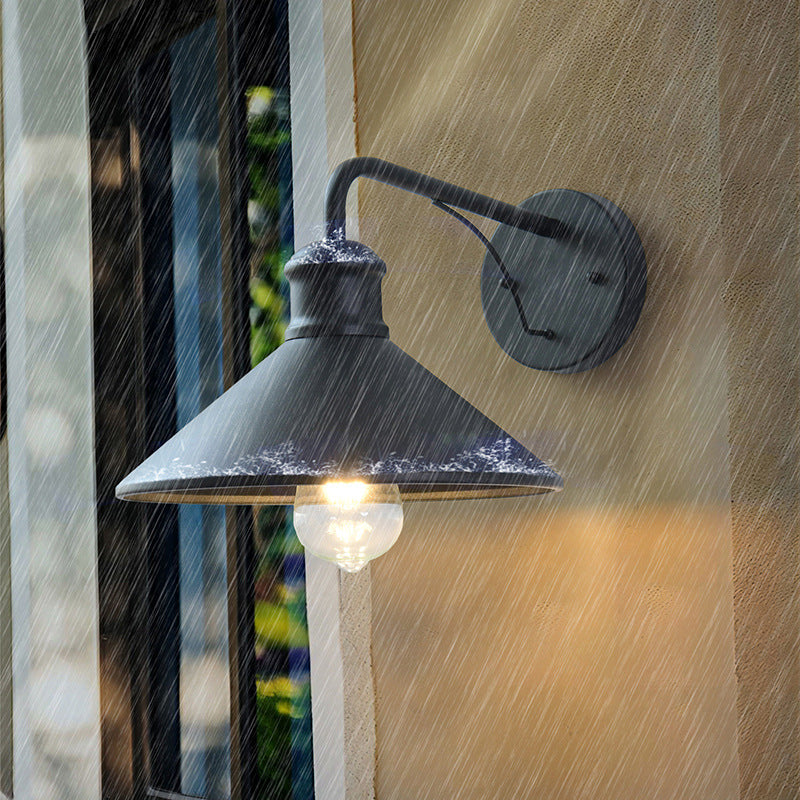 Moderne Minimalistisk Kjegle Jern 1-Lys Vegglampe For Utendørs Patio | Skanto
