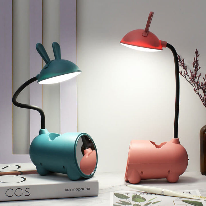 Skanto | Kreativ LED Touch Lampe med Pennholder | USB Lading Funksjon | Skrivebord lampe | Barnerom Dekor