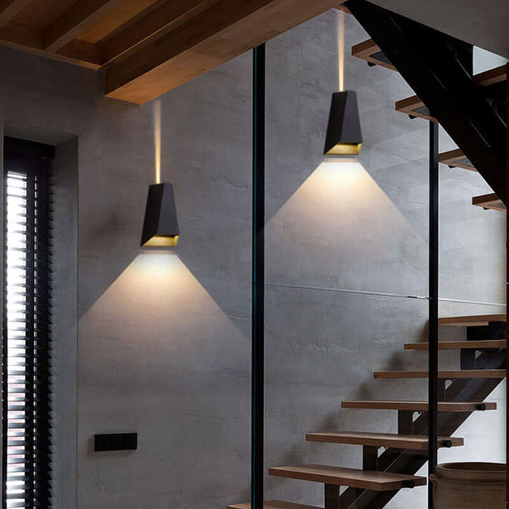 Moderne Kreativ Trapezform Opp og Ned Opplyst LED Utendørs Vegglampe | Skanto