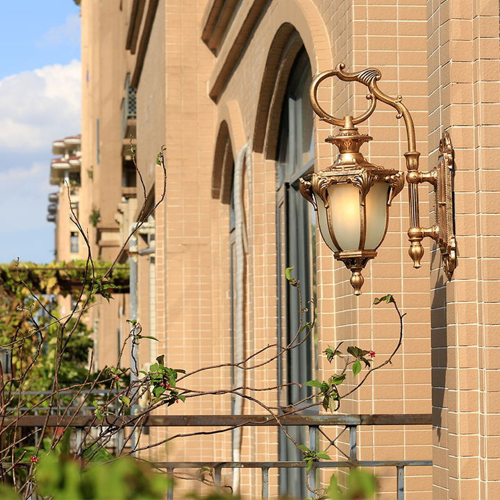 Europeisk Retro Aluminium Glass Utskåret Lantern 1-Lys Utendørs Vanntett Vegglampe | Skanto