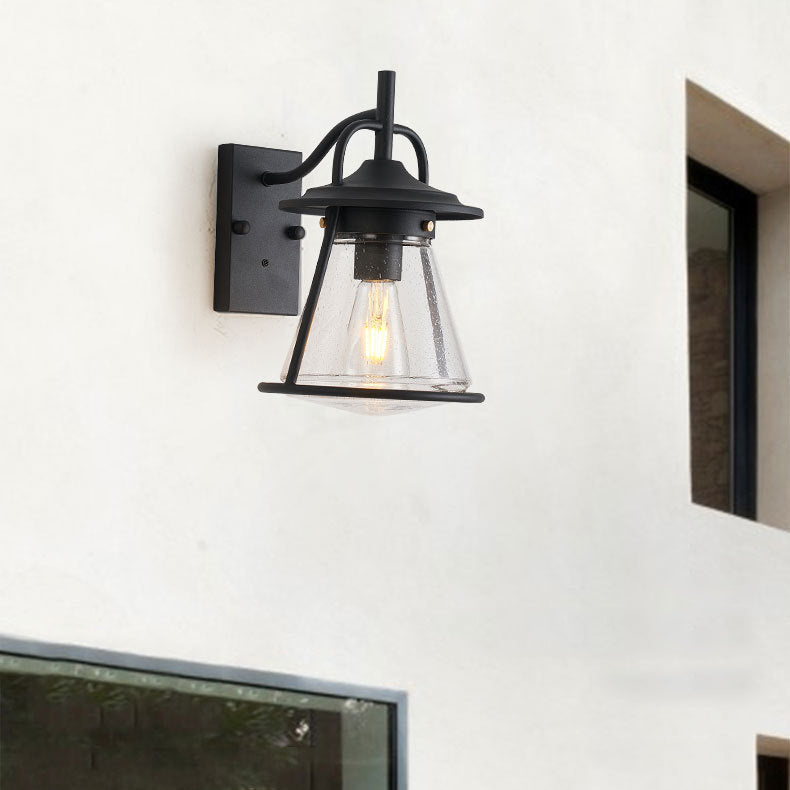 Vanntett Glass Cone Shade 1-Lys Utendørs Vegglampe | Skanto