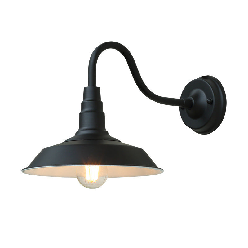 Skanto | Noctura Klassisk Vegglampe | Vintage Design | Jernramme med Rund Glasskjerm | 1-Lys Spisestue Belysning
