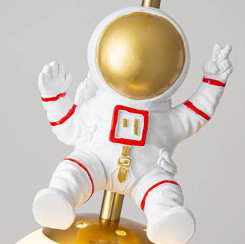 Skanto | Moderne Nordic Barne Orb Astronaut Jern Harpiks 1-Lys Pendellampe for Soverommet