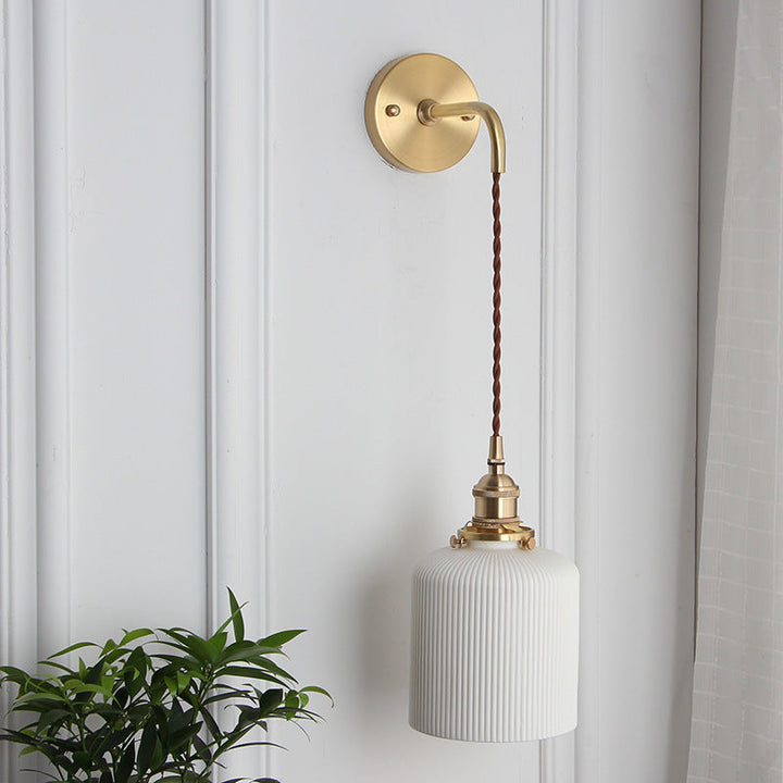 Skanto | Japansk Retro Minimalistisk Sylinder Oval Messing Lucite 1-Lys Vegglampe