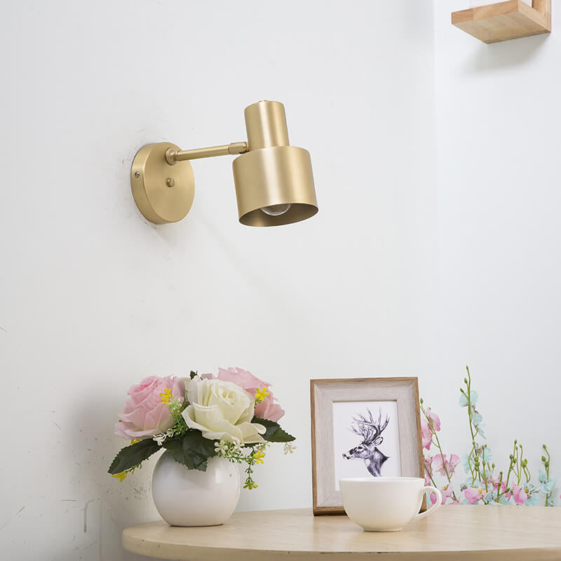 Moderne gullvegglampe – minimalistisk metalldesign for luksuriøse interiør