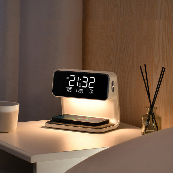 3-i-1 Nattbordlampe Lader Klokke | Skanto