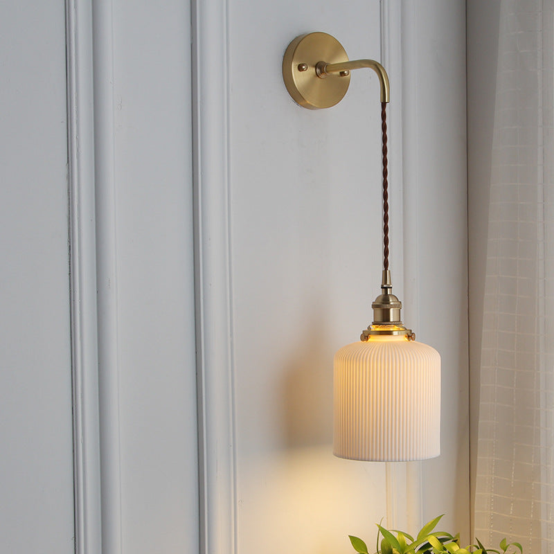 Skanto | Japansk Retro Minimalistisk Sylinder Oval Messing Lucite 1-Lys Vegglampe