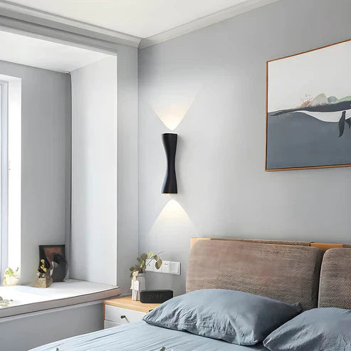 RéconfortGlow – Elegant Vanntett Vegglampe for Innendørs og Utendørs Skanto
