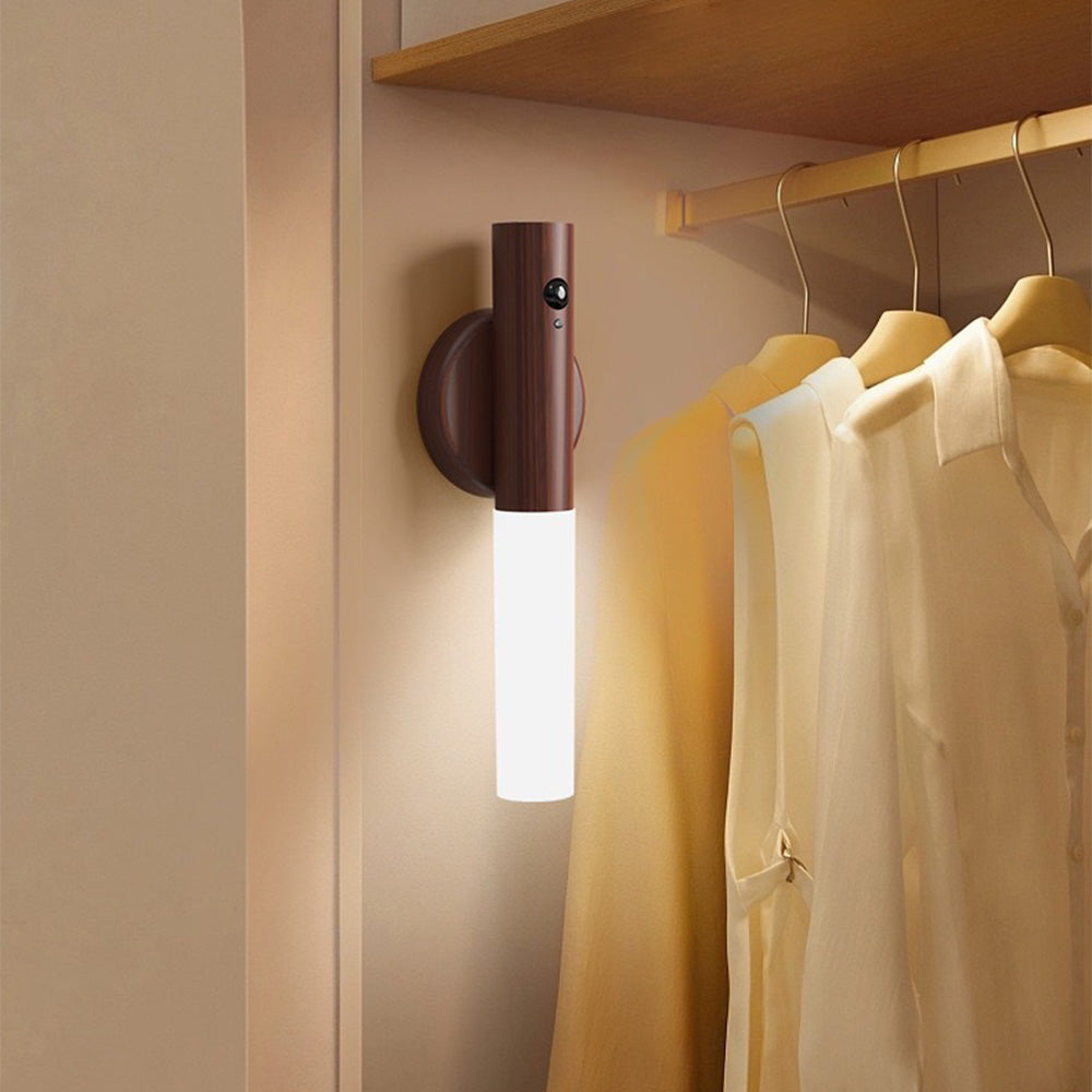 Skanto | Vegglampe LED Bevegelsessensor Trelampe