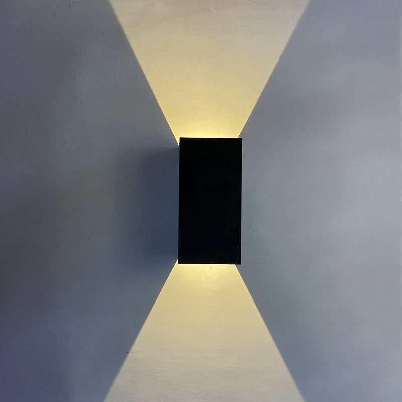Moderne smart firkantet LED-vegglampe med app-dimmefunksjon, vanntett.