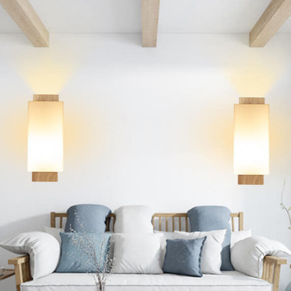 Skanto | Moderne minimalistisk massiv trefirkantet glass søyle 1-lys vegglampe