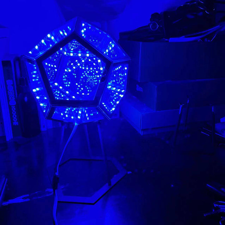 Skanto | Infinity Dodecahedron LED Nattlys Kunst Bordlampe