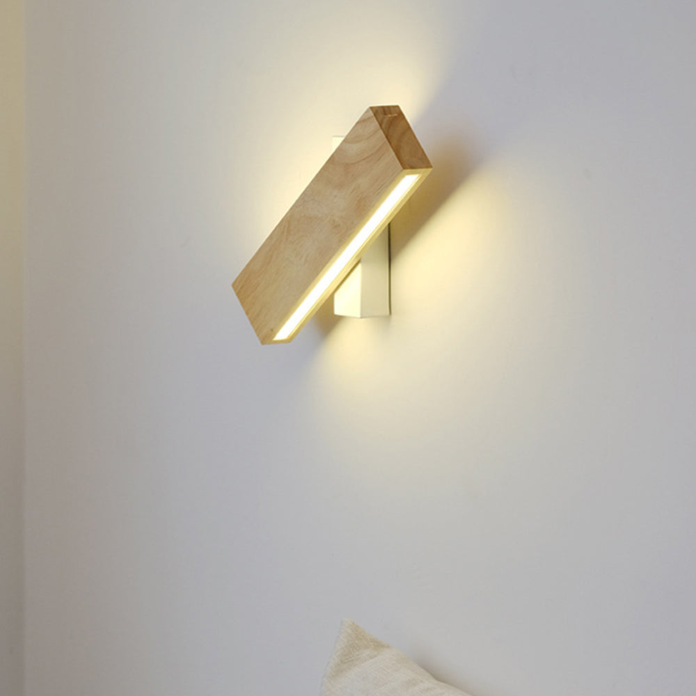 Skanto | Vegglampe med roterbar tre LED-design