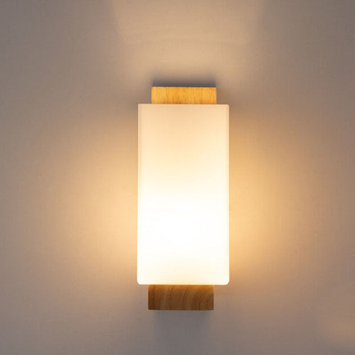 Skanto | Moderne minimalistisk massiv trefirkantet glass søyle 1-lys vegglampe