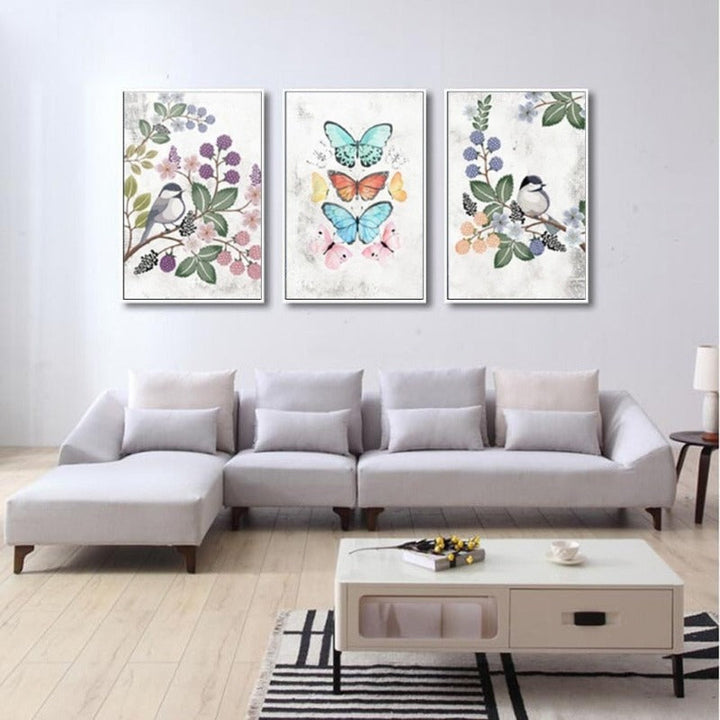 Nordisk vintage lerretsbilde med blomster, fugler og sommerfugler