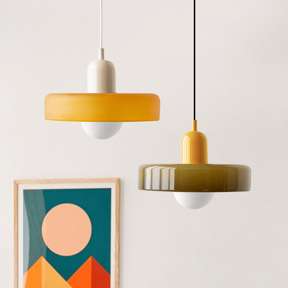 Skanto | Bauhaus Farget Glasspendellampe for Moderne Interiører