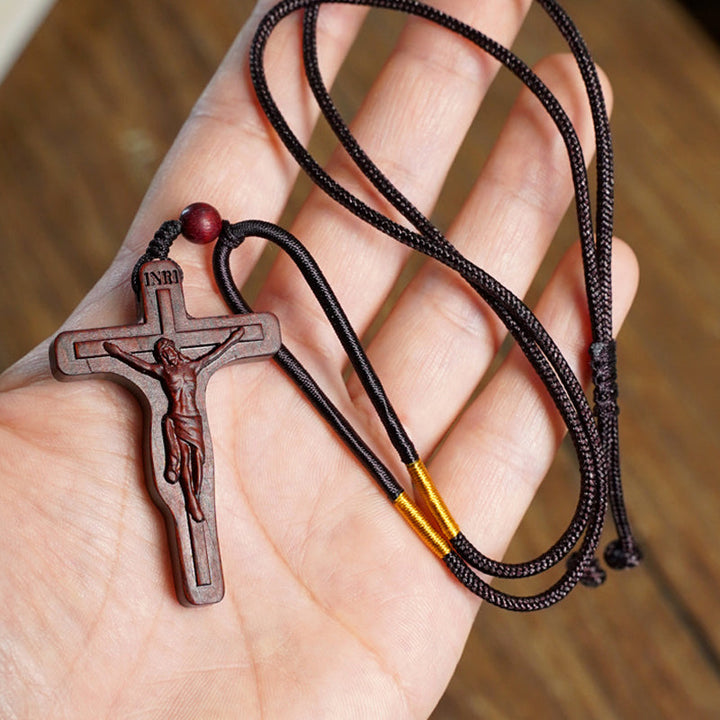Skanto | Jesus-Kors-Halskjede laget av Tre