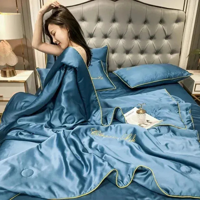 SummerSilk Brehnanket - Myk, kjølende, brodert silkebrehnanket