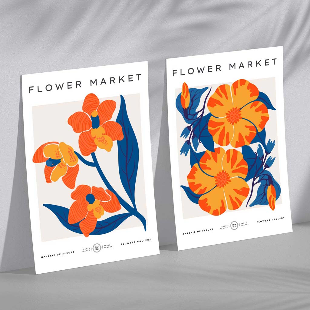 Sett med 2 innrammede kunsttrykk med motivet «Vårblomstermarked» i knalloransje og blått
