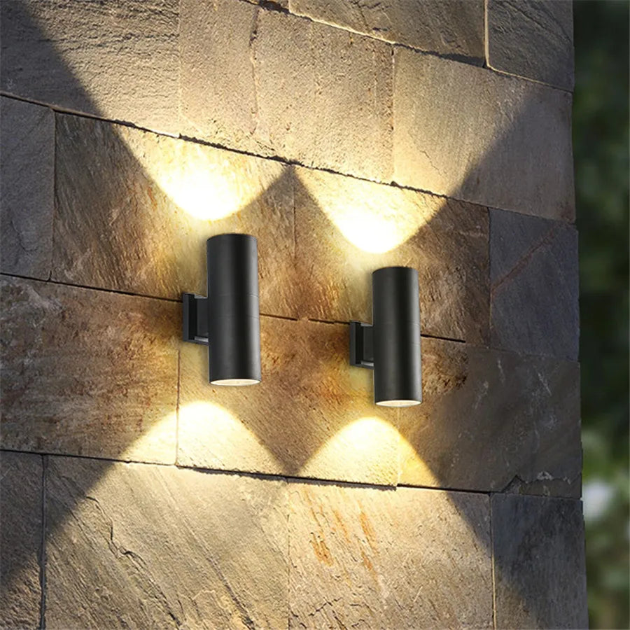 Skanto | Utendørs Vegglampe med Svart Aluminium Finish