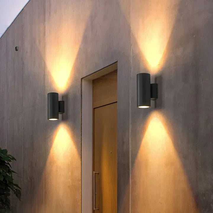 Skanto | Utendørs Vegglampe med Svart Aluminium Finish