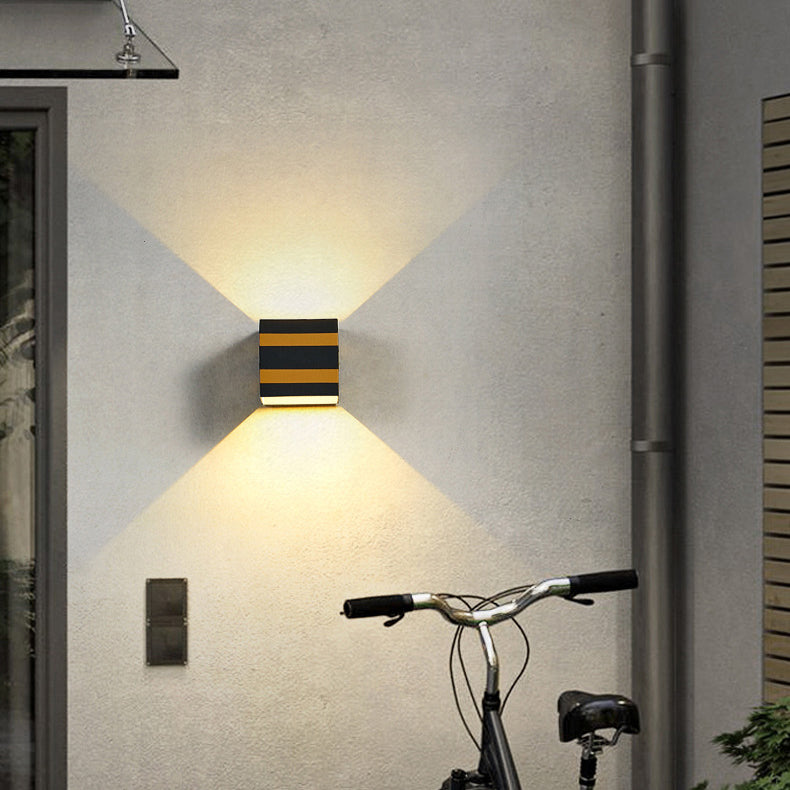 Utendørs minimalistisk firkantet kube aluminiums vanntett LED vegglampe | Skanto