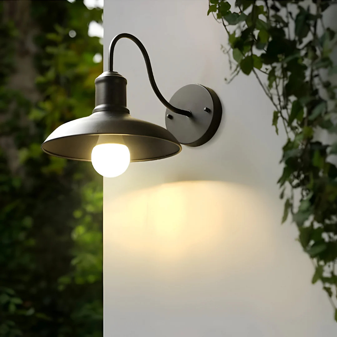 Skanto | Antikk messing IP65 vanntett utendørs vegglampe