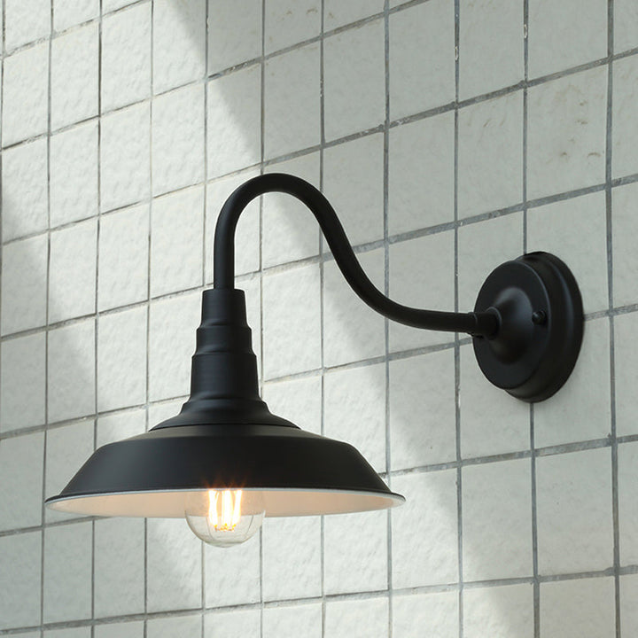 Skanto | Noctura Klassisk Vegglampe | Vintage Design | Jernramme med Rund Glasskjerm | 1-Lys Spisestue Belysning
