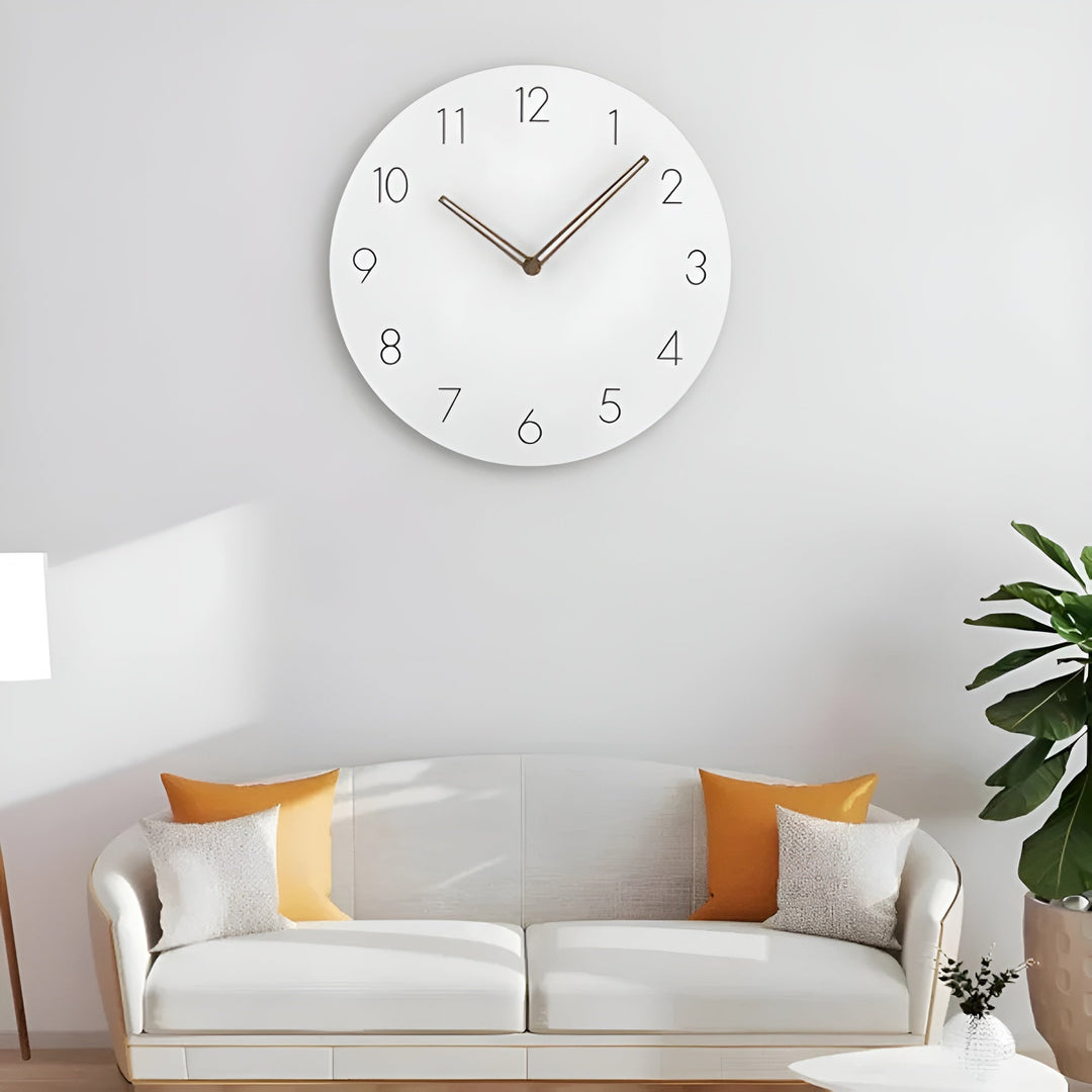 Veggklokke i tre – minimalistisk design for moderne livsstil