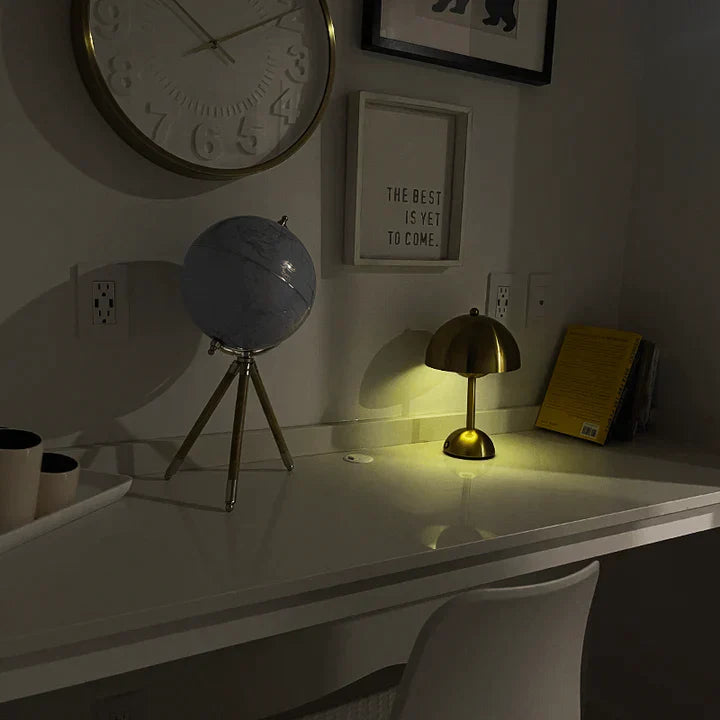 Skanto | Moderne bordlampe