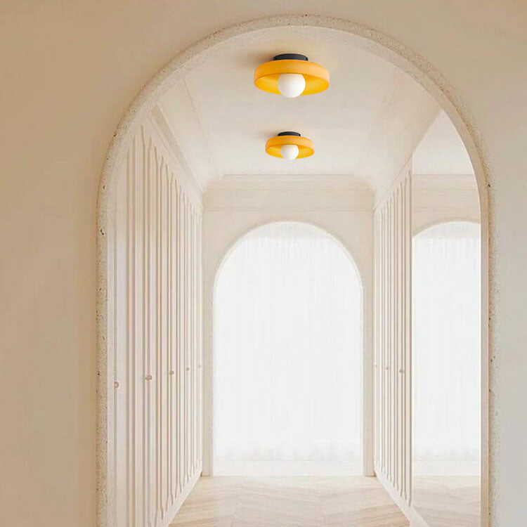 Skanto | Nordéa Curve Skandinavisk Vegglampe | Glass & Jern | Rundt Panel | Minimalistisk Design | Belysning for Stue & Soverom
