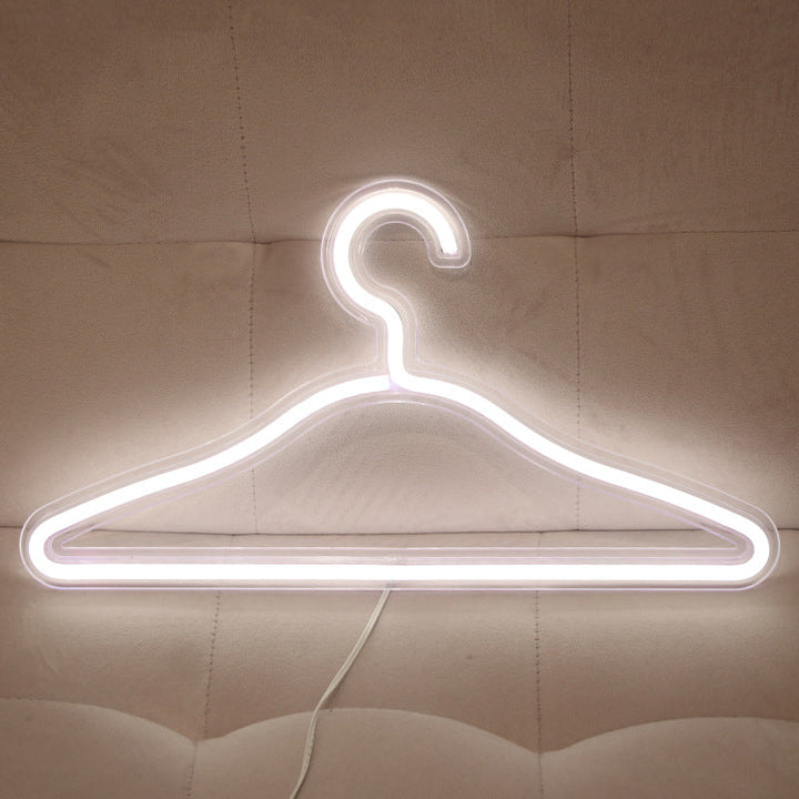 Skanto | LightHanger LED Kleshenger – Oppladbar Belyst Henger med Luksuriøs Neonlys