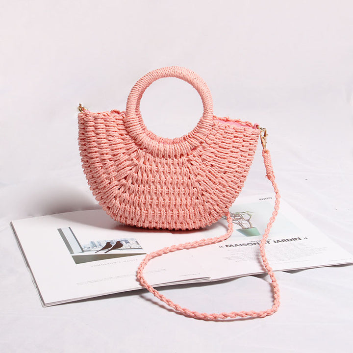 Håndlaget totebag laget av flettet materiale Skanto