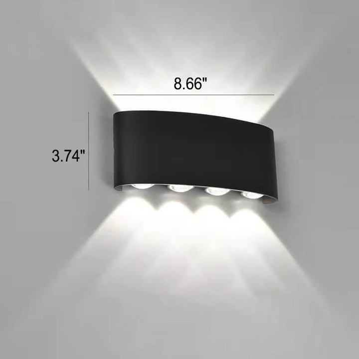 Moderne LED-vegglampe med oppover- og nedoverbuede spotlights, vanntett, for utendørs bruk