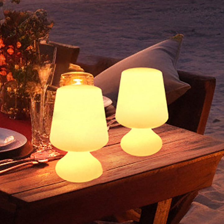 Moderne minimalistisk PE-koppform USB LED bordlampe nattlys for utendørs patio | Skanto