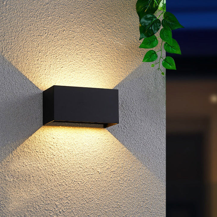 Moderne Utendørs Vannavstøtende Rektangulær LED Opp og Ned Belyst Utendørs Vegglampe | Skanto