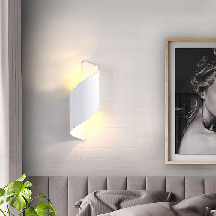 Skanto | LED Vegglampe med minimalistisk aluminiumsdesign