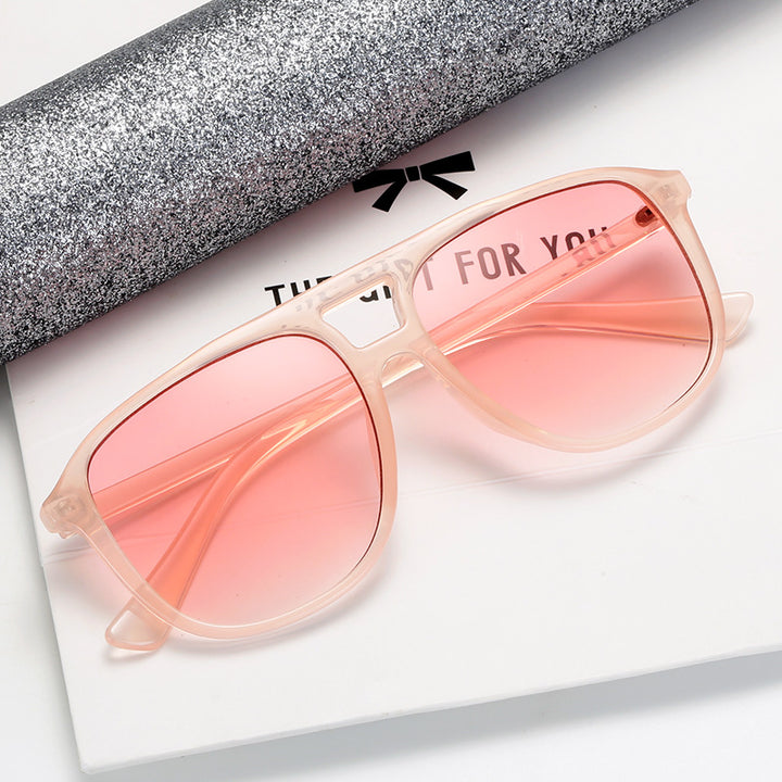 Dame Fashion-solbrille i moderne design Skanto